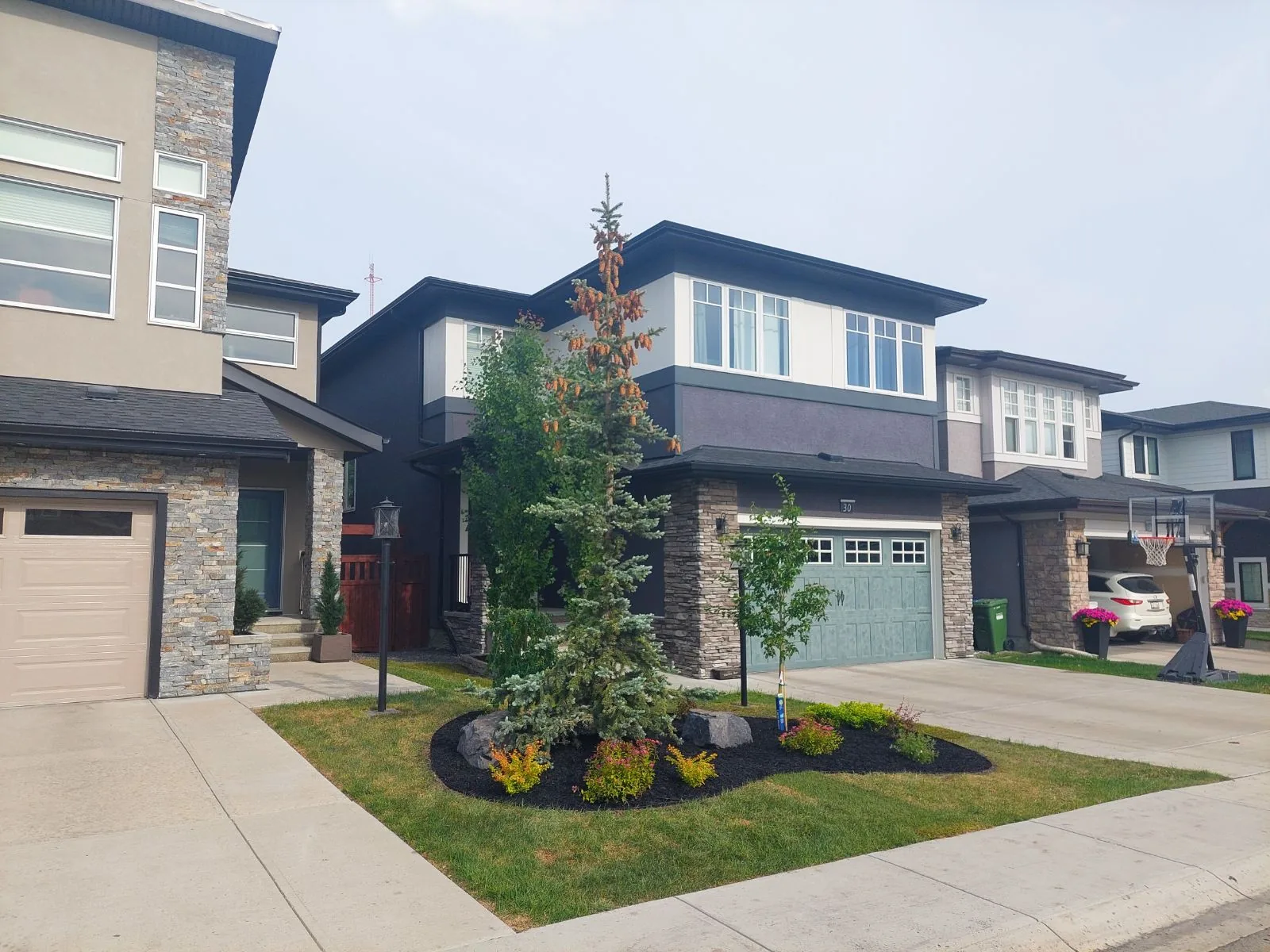 Aspen Woods Dreamscape Curb Appeal